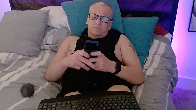 BlameItOnJunior webcam
