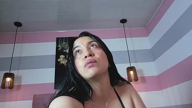 lia_valentino webcam