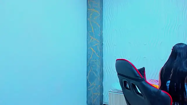 tamara_bloom20xx webcam