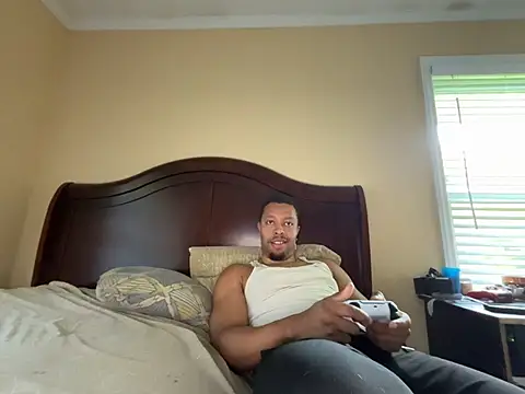 Charmingswoleking webcam