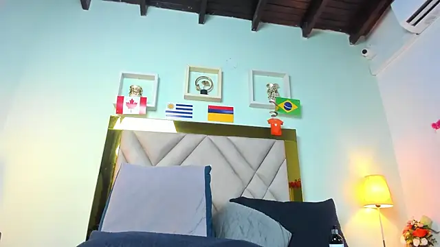 celeste_bunny18 webcam