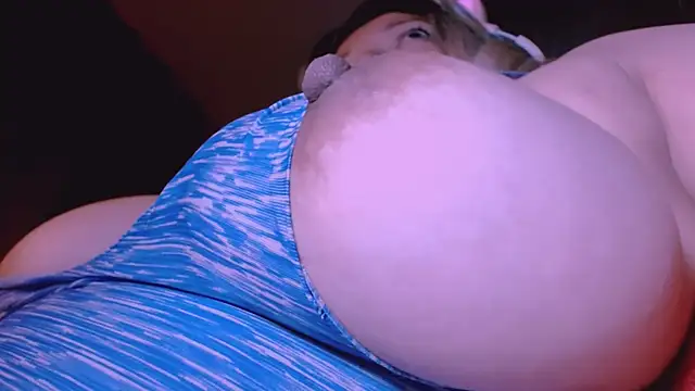 Honey_Lucy1 webcam