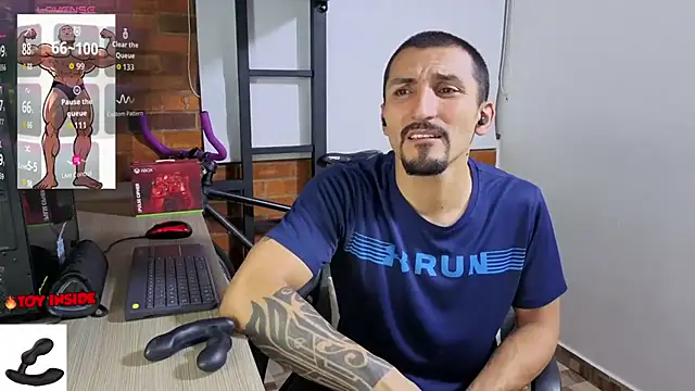 Marck_Muscle webcam