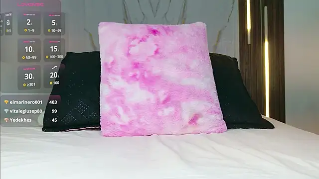 mia_099 webcam