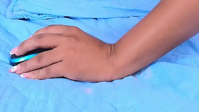 anisha_x webcam