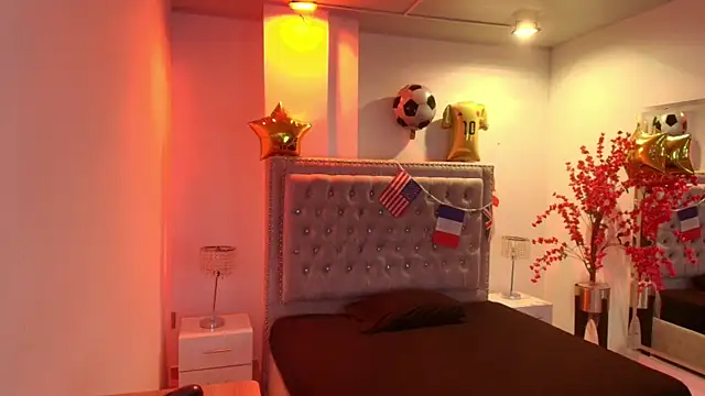 Juliieta_gray webcam