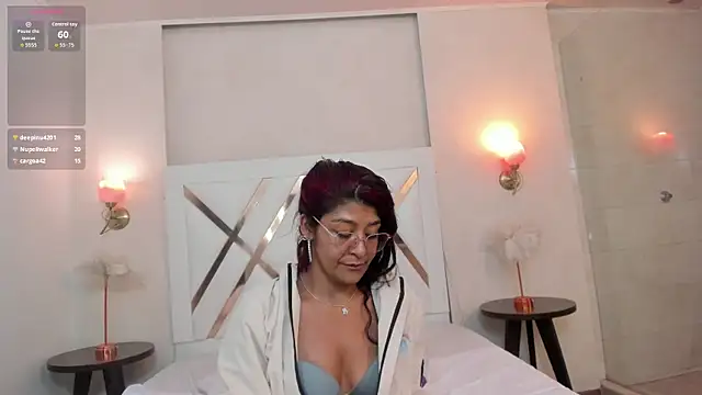 Sky_Collins_ webcam