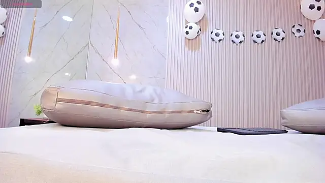 kimberly_montiel webcam
