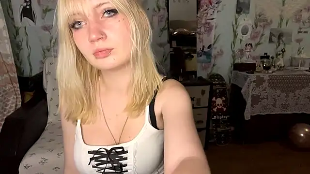ElnoraMayer webcam