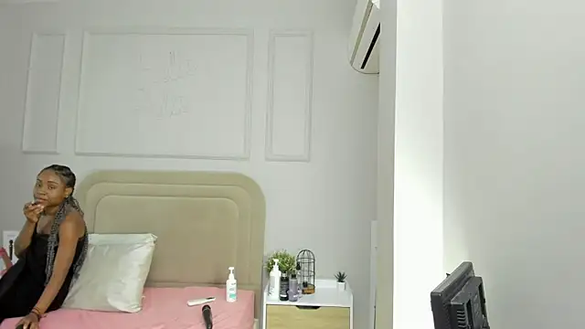 liastarkk - Liastarkk's free webcam - UK Sex Cams