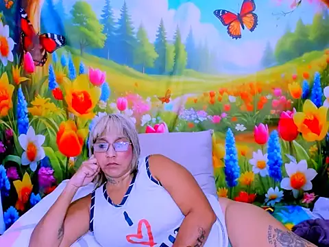 indianroxy webcam