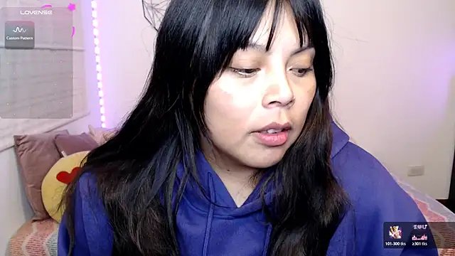 EllieMoonX webcam
