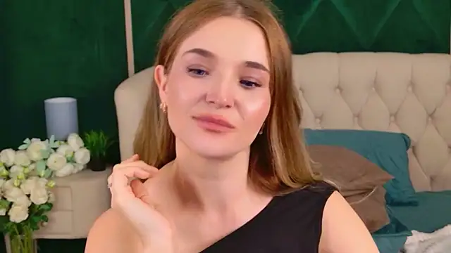Lina_Sinerz live cam on StripChat