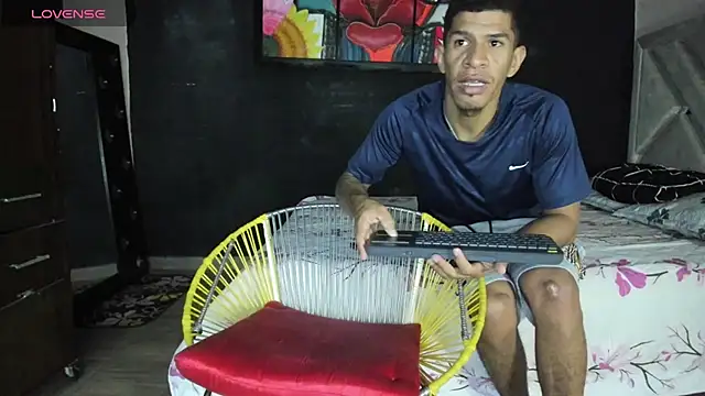 antonio_aguilarx webcam