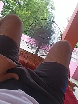 fucker079 live cam on StripChat
