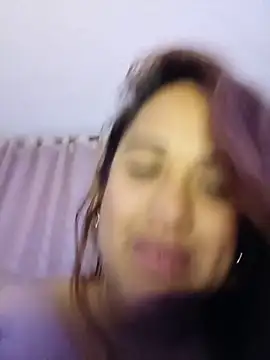 AriaGomez_ webcam