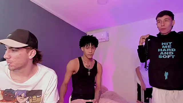 Handsomeboyss19 webcam