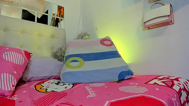 MiaEvans0 webcam