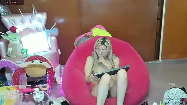 Skinygirl webcam