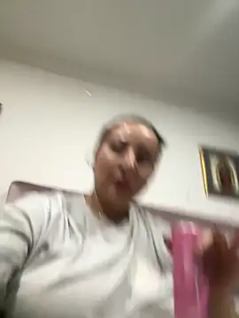 Abril_Luv webcam