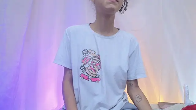Aurora_ath live cam on StripChat