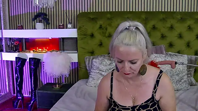LadyTouch webcam