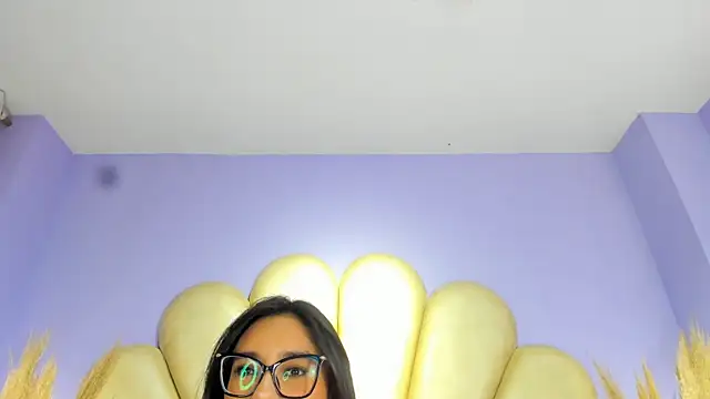 Isis_Osman webcam