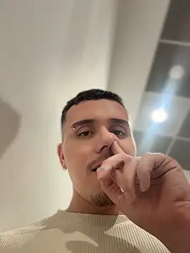adam-rivera webcam