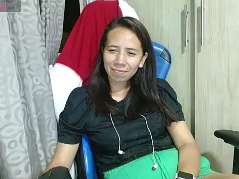 Danielagomez33 webcam