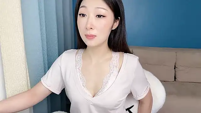 ella55-- webcam