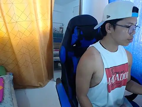 holly_oreo webcam