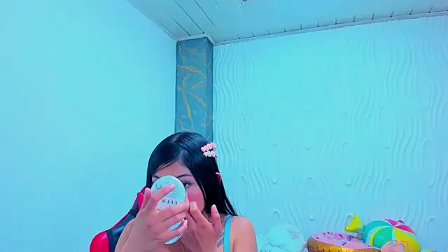 tamara_bloom20xx webcam
