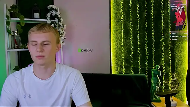 noah_nero webcam