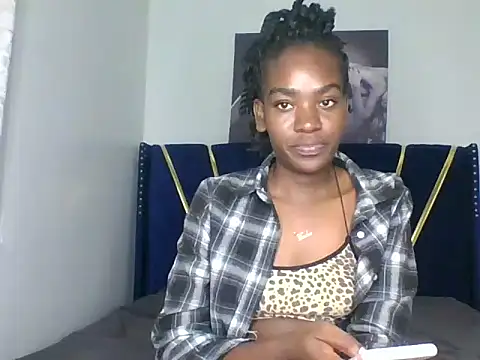 Lola_Allure webcam
