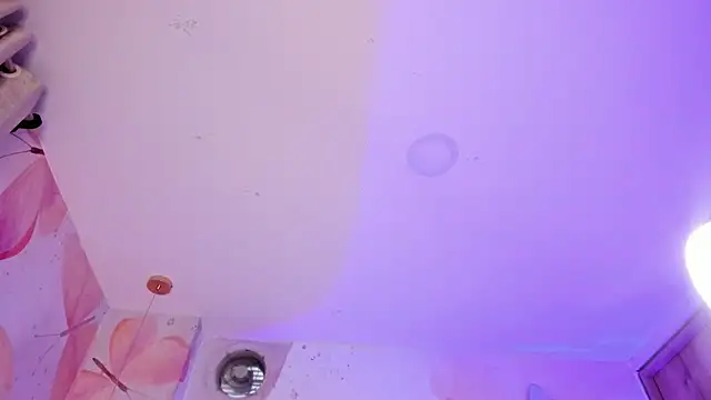 Millieskinny18 webcam