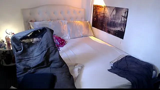 NinaDOM4CUM webcam