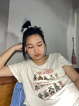 Almira6868 webcam