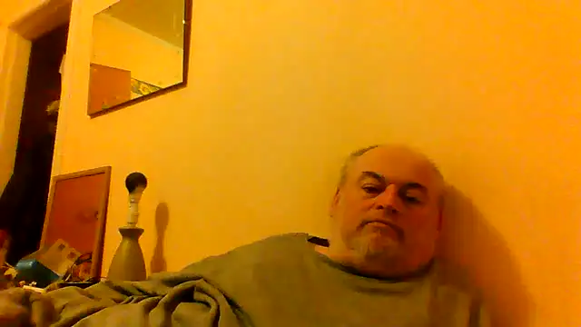 qzwxecrvtbynumi live cam on StripChat