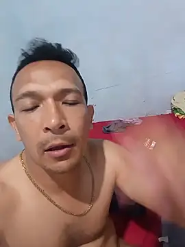 SkinnyLatinaCuckoldCouple 🧦 live sex stream