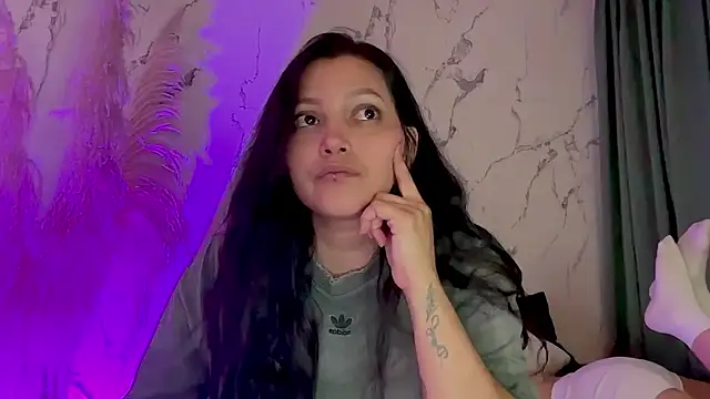 MarcellaGriffin webcam