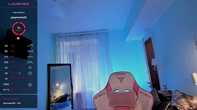 AnyaTaylor_ webcam