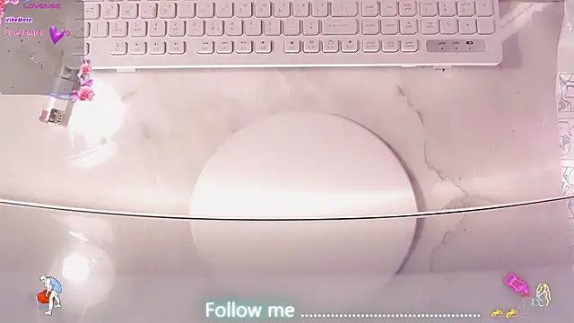 AnnieGOld_ webcam
