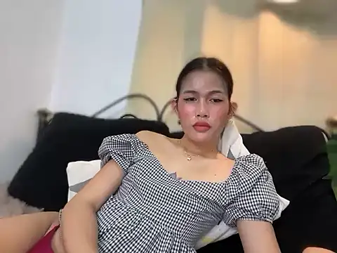 Larathegr8t live sex cam