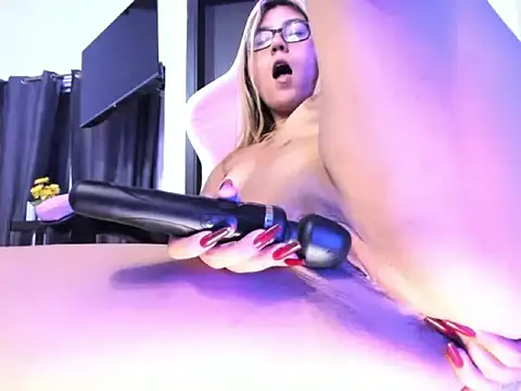 cristina697 webcam