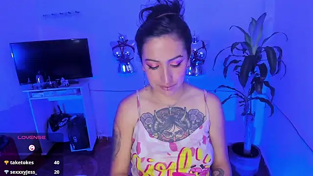 LucyStrike_ webcam