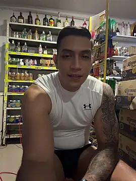 OliverWest04 webcam