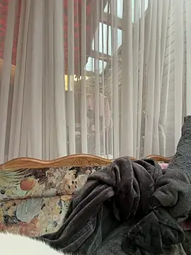 SummerHoney webcam