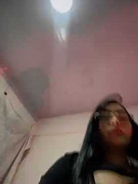 Sarahballiston_ webcam