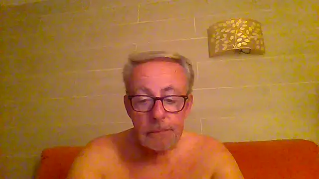 tuggy59 live cam on StripChat