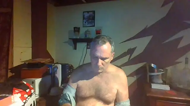HunkofRock live cam on StripChat